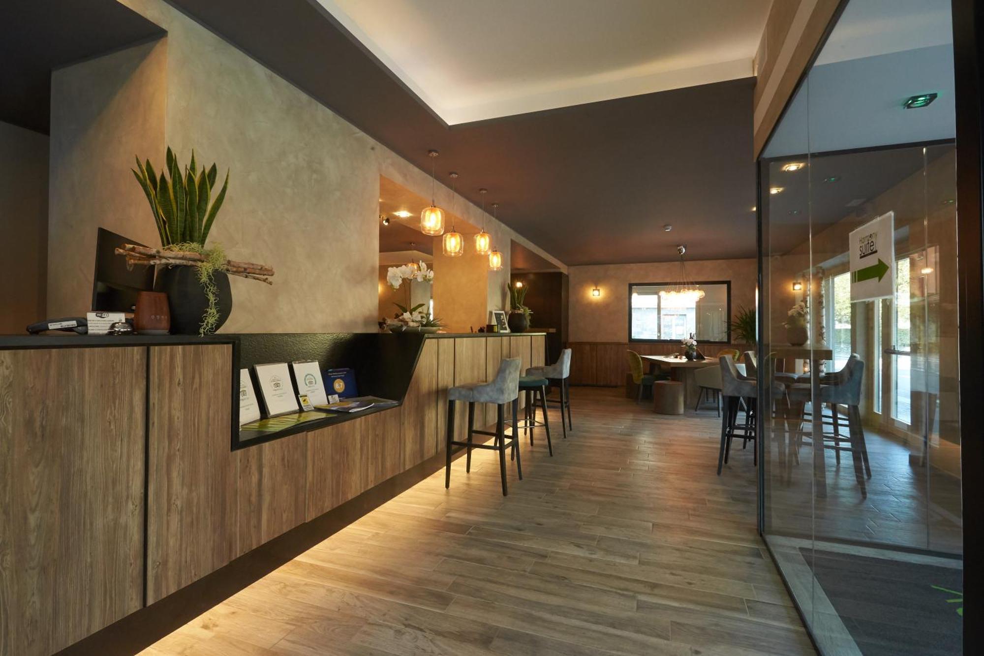Harmony Suite Hotel Selvino Esterno foto