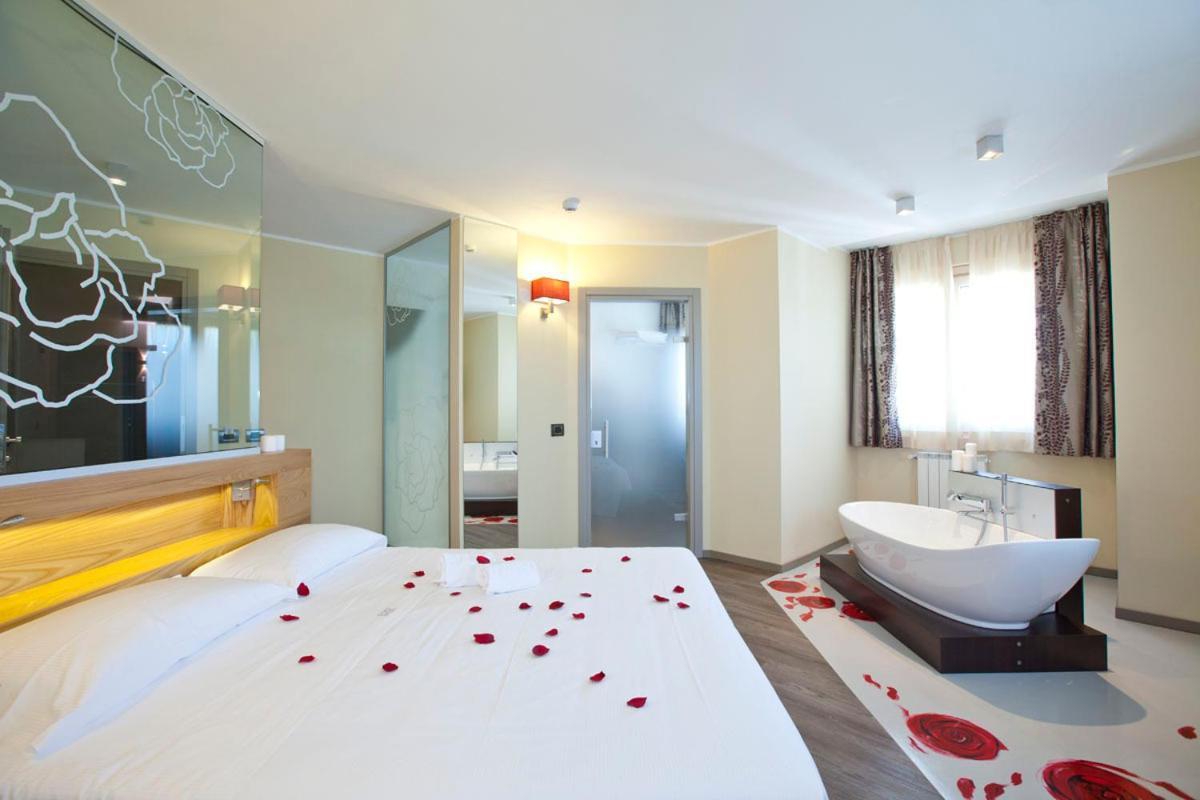 Harmony Suite Hotel Selvino Esterno foto