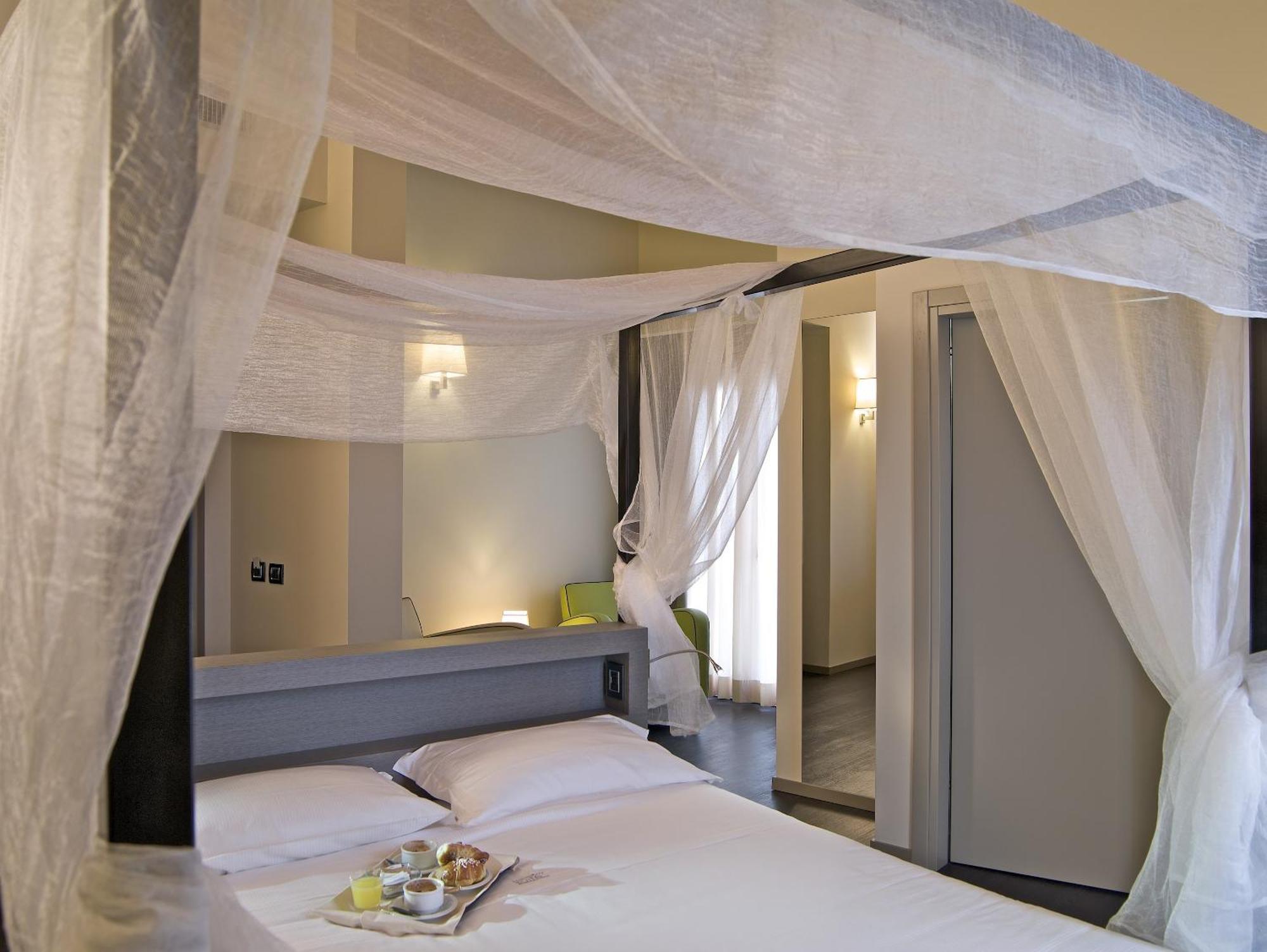 Harmony Suite Hotel Selvino Esterno foto
