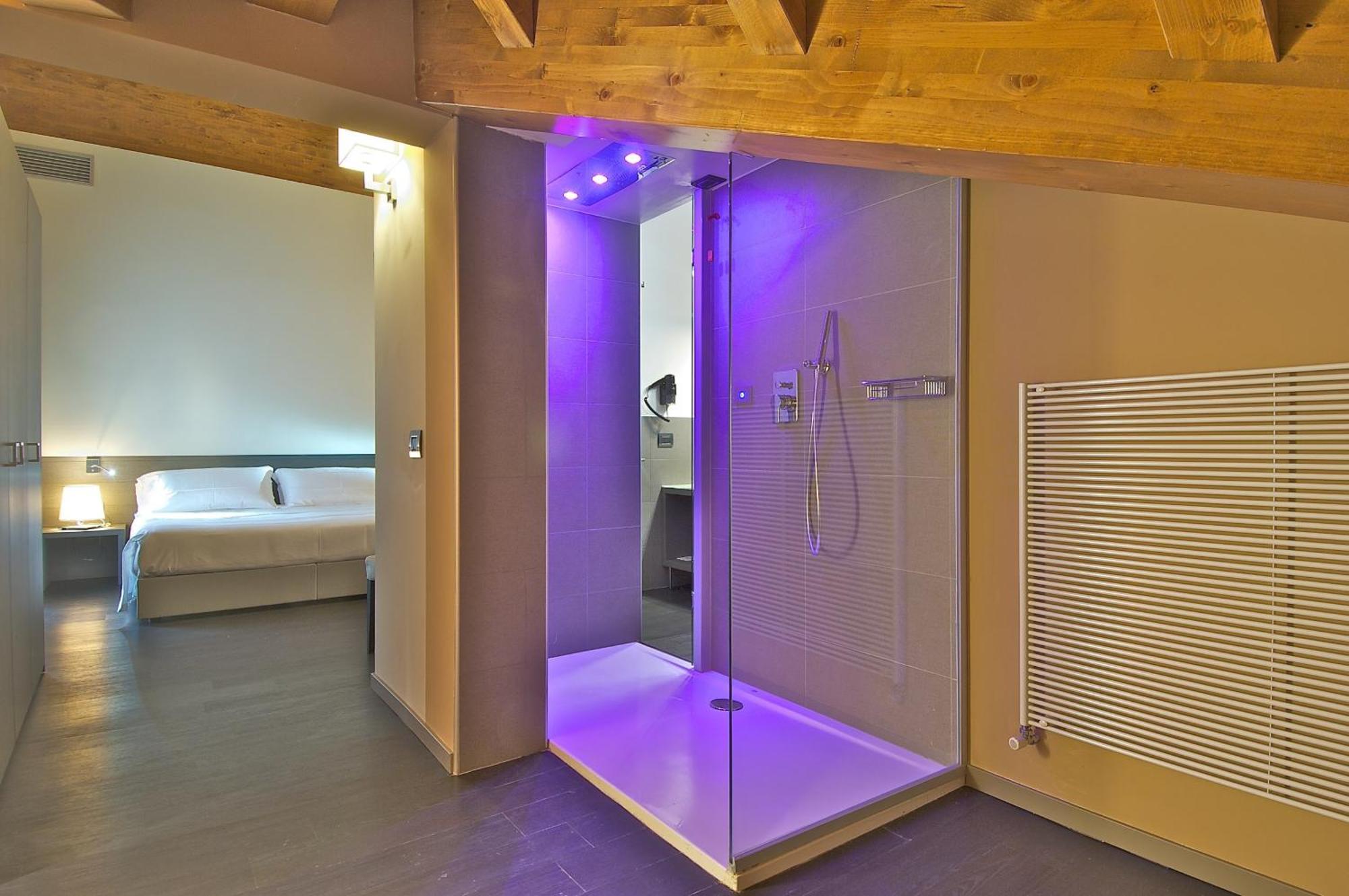 Harmony Suite Hotel Selvino Esterno foto