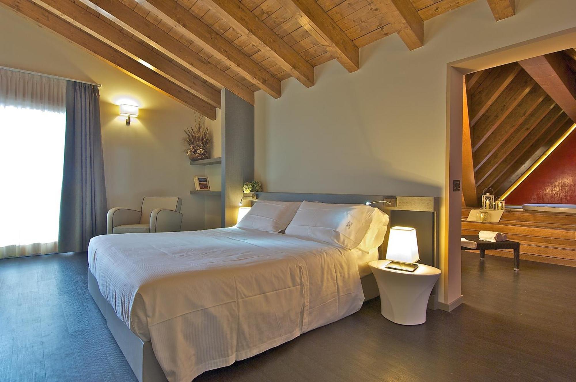 Harmony Suite Hotel Selvino Esterno foto