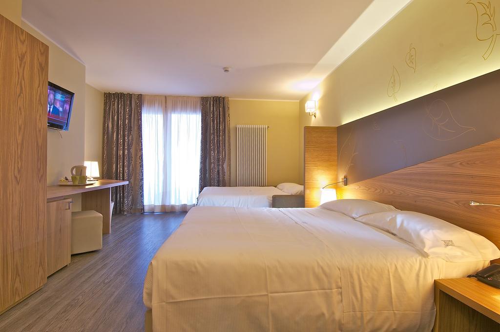 Harmony Suite Hotel Selvino Esterno foto