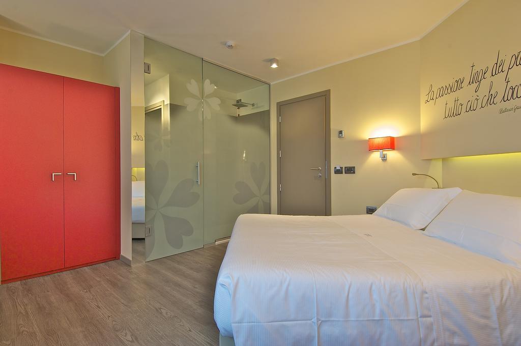 Harmony Suite Hotel Selvino Esterno foto