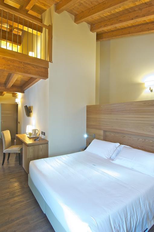 Harmony Suite Hotel Selvino Esterno foto