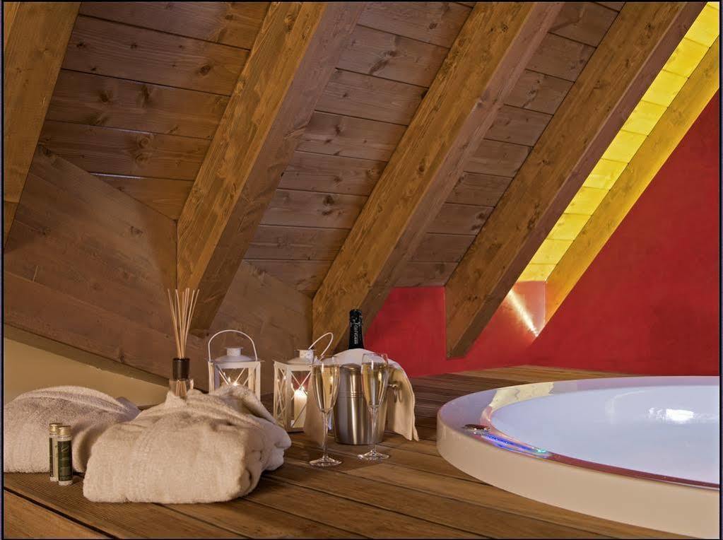 Harmony Suite Hotel Selvino Esterno foto