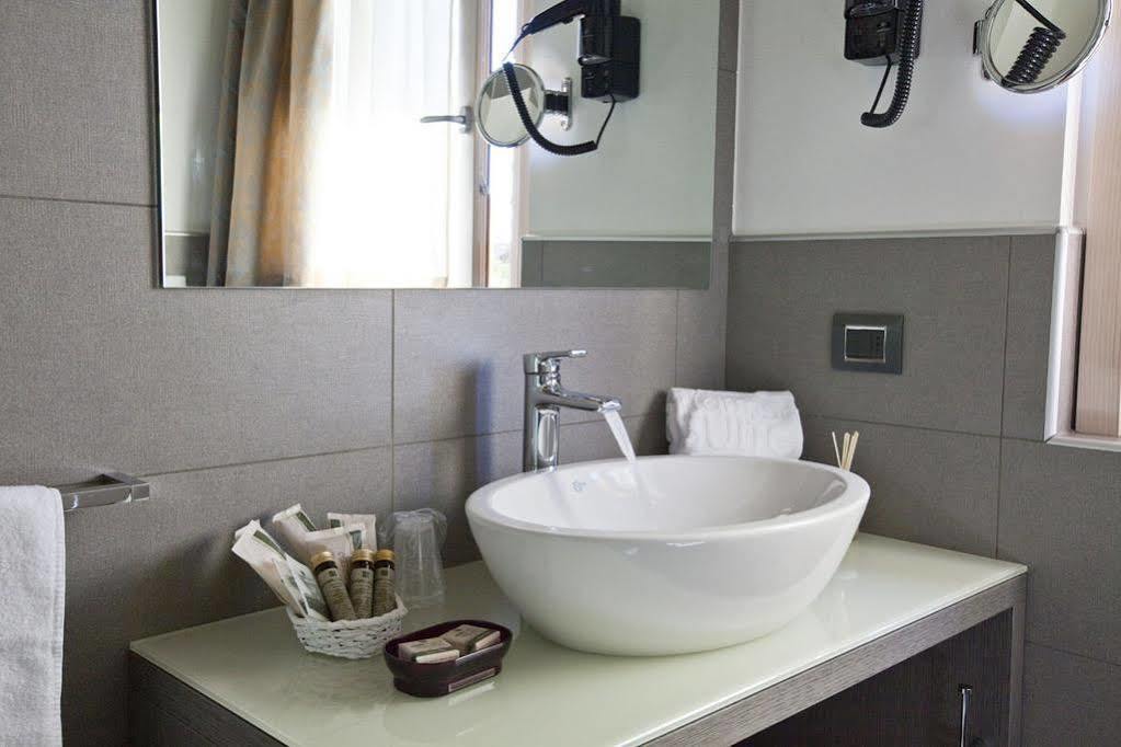 Harmony Suite Hotel Selvino Esterno foto