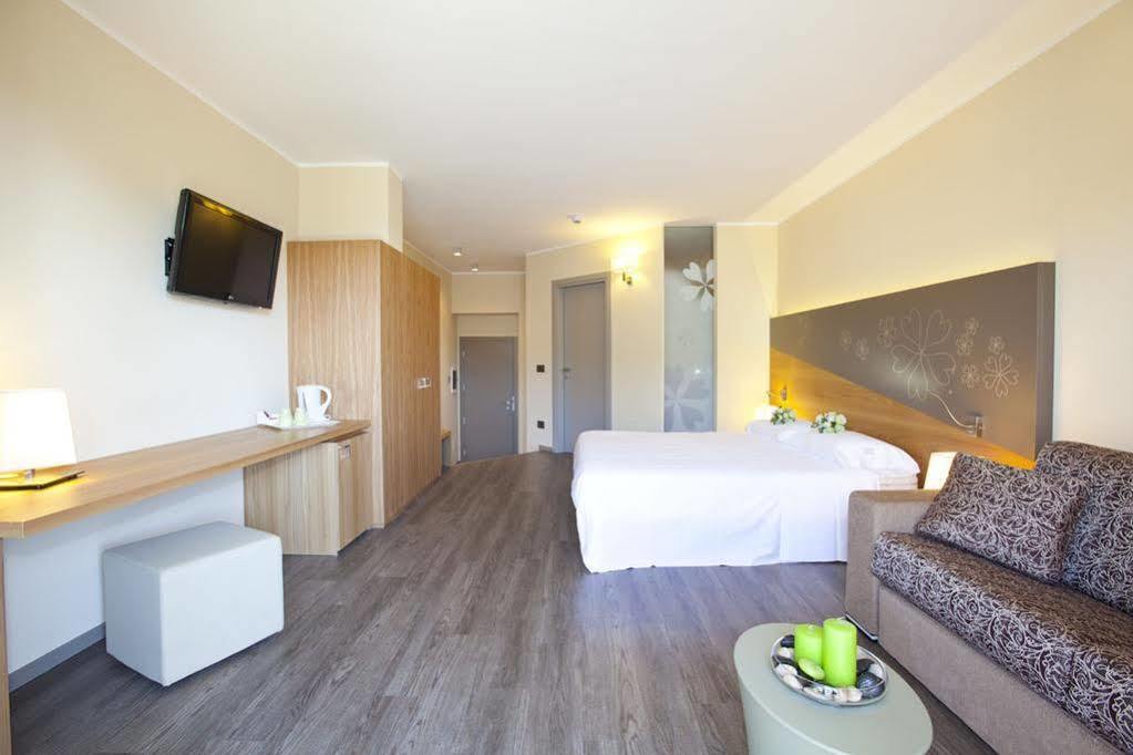 Harmony Suite Hotel Selvino Esterno foto